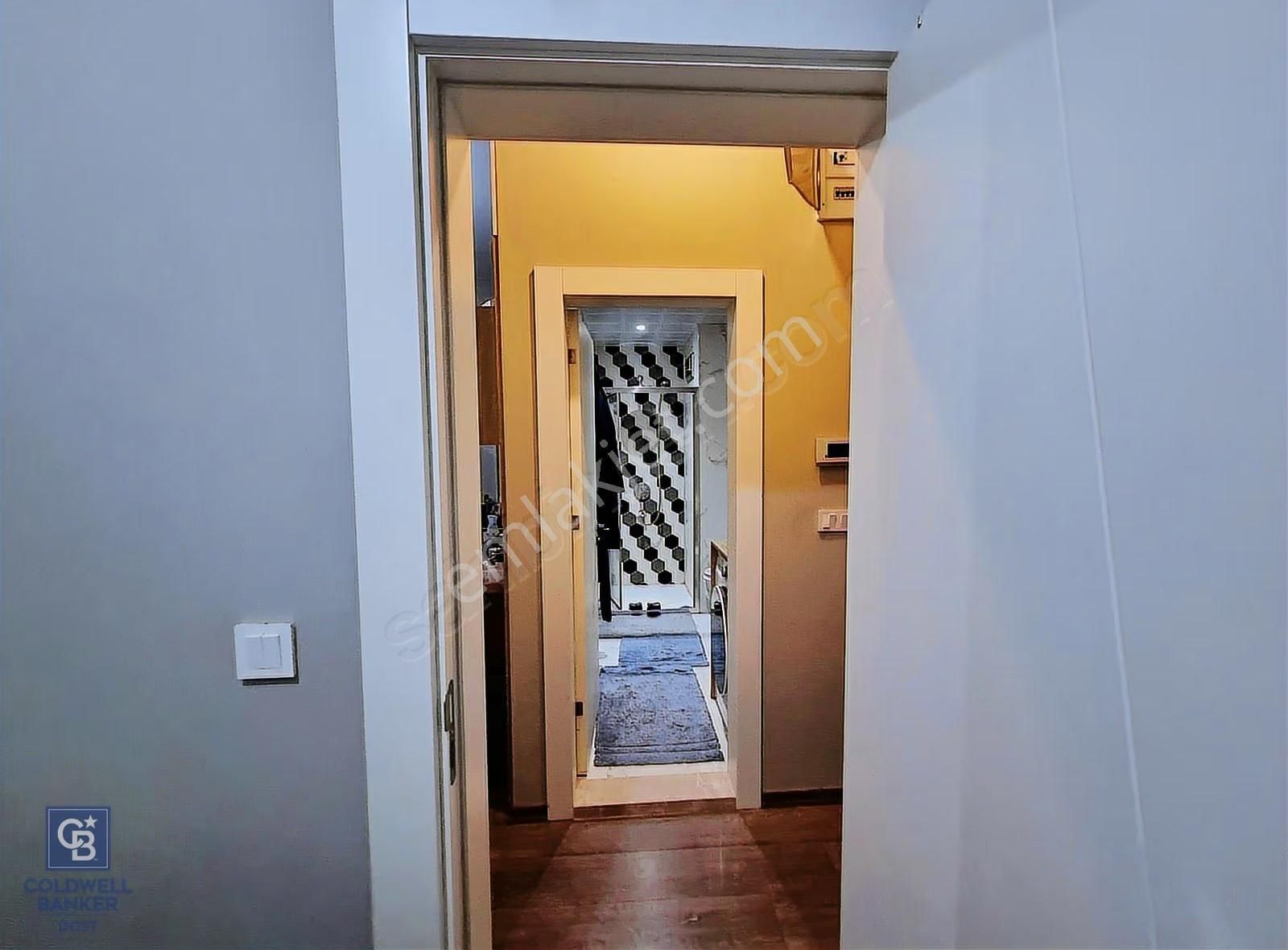 Menderes Cüneytbey Mahallesi Havuzlu Sitede Eşyalı 1+1 Kiralık - Görsel 18