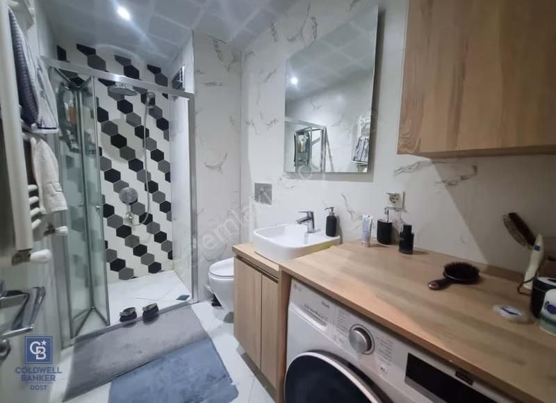 Menderes Cüneytbey Mahallesi Havuzlu Sitede Eşyalı 1+1 Kiralık - Görsel 21