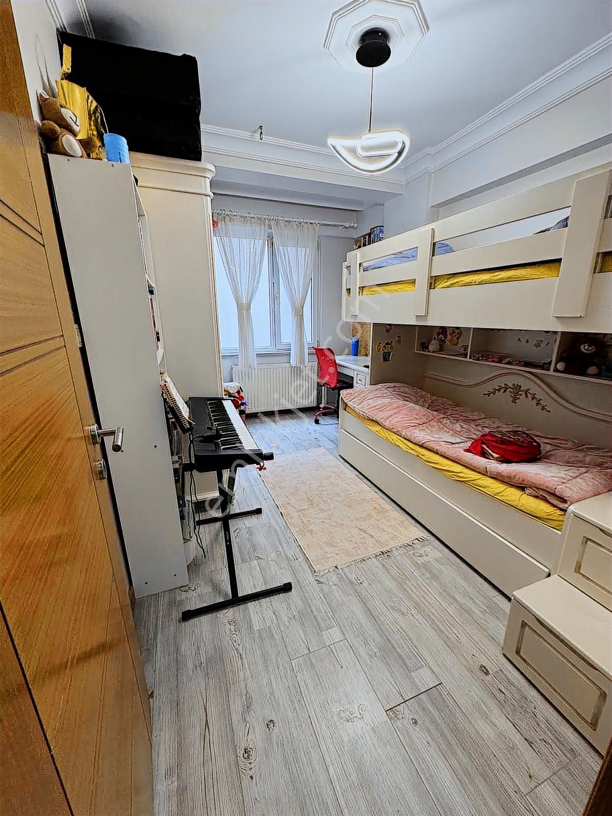 Ümraniye Çamlık Mh Full Yenilenmiş Masrafsız Ara Kat 2+1 - Görsel 9