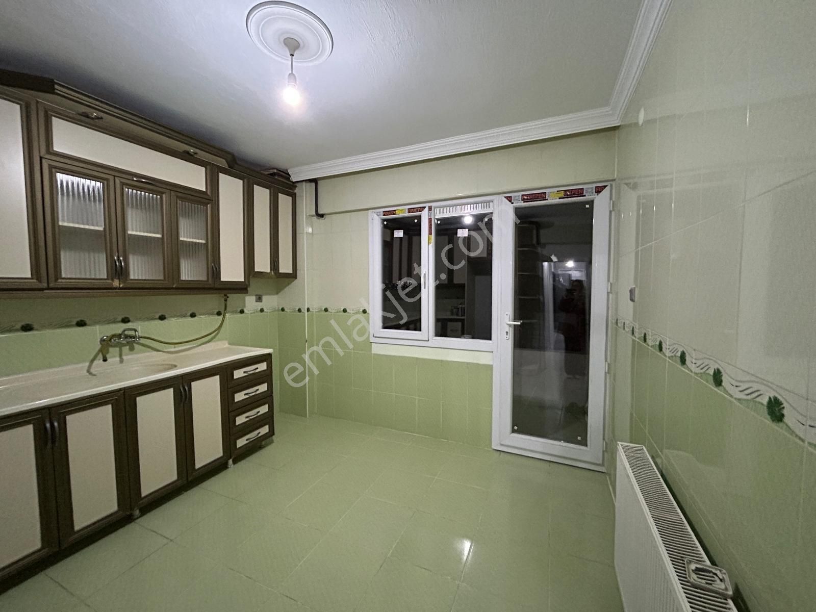 Menemen Uğur Mumcu Mahallesi Kiralık Bahçeli 3+1 Daire - Görsel 6