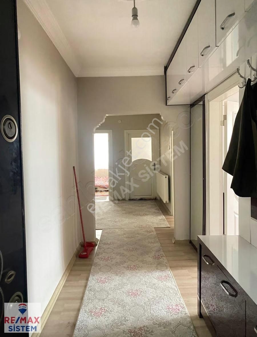 Sümer Mahallesinde Asansörlü Ana Yola Cephe 3+1 Geniş Daire - Görsel 1