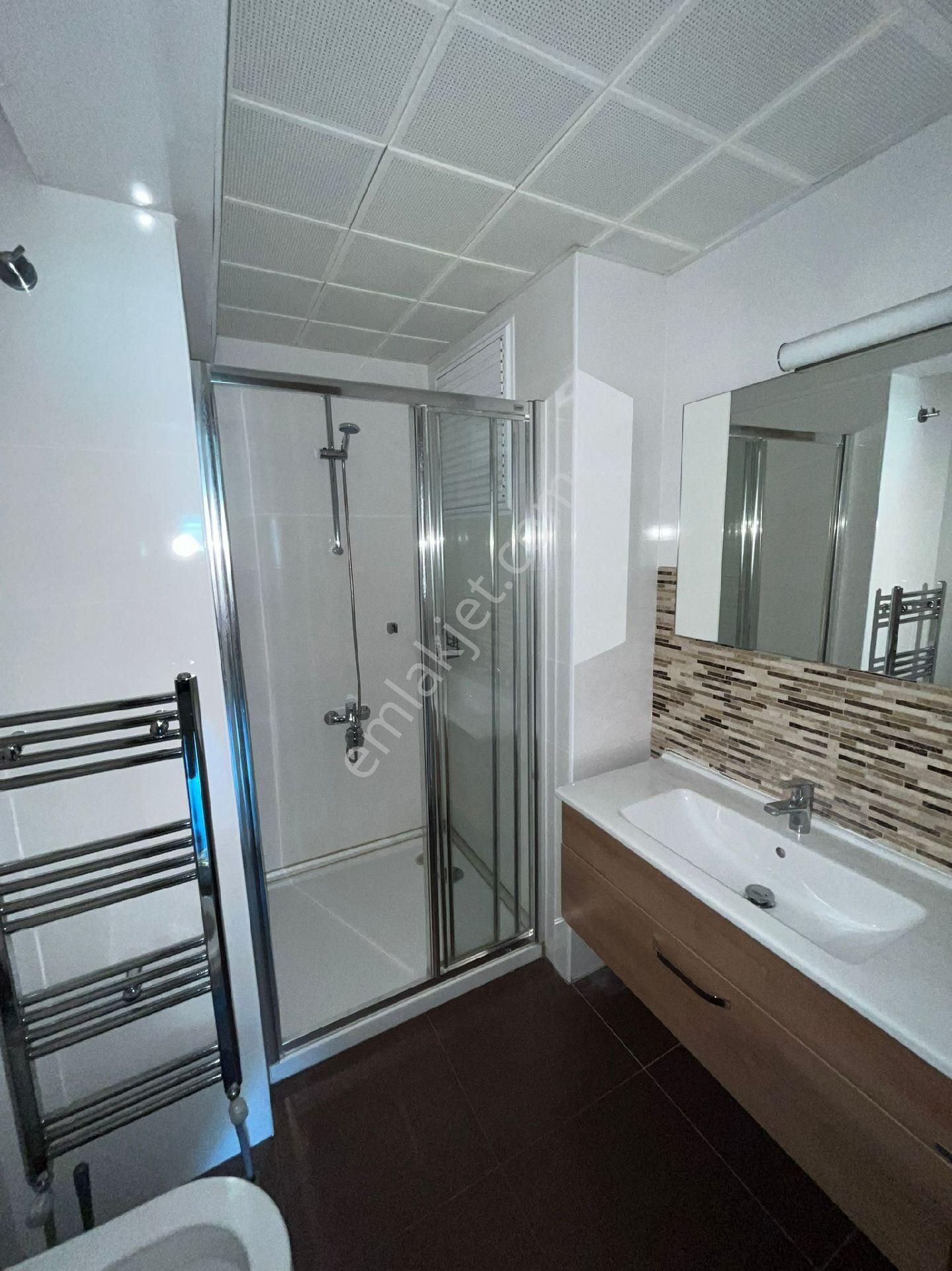 Gaziemirde Site İçerisinde Kiralık Daire - Görsel 5