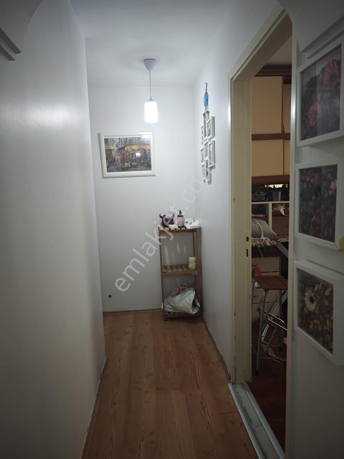 Göztepe Metro Yakını Otoparklı Doğalgazlı Köşe 2.arakat 3+1 - Görsel 25