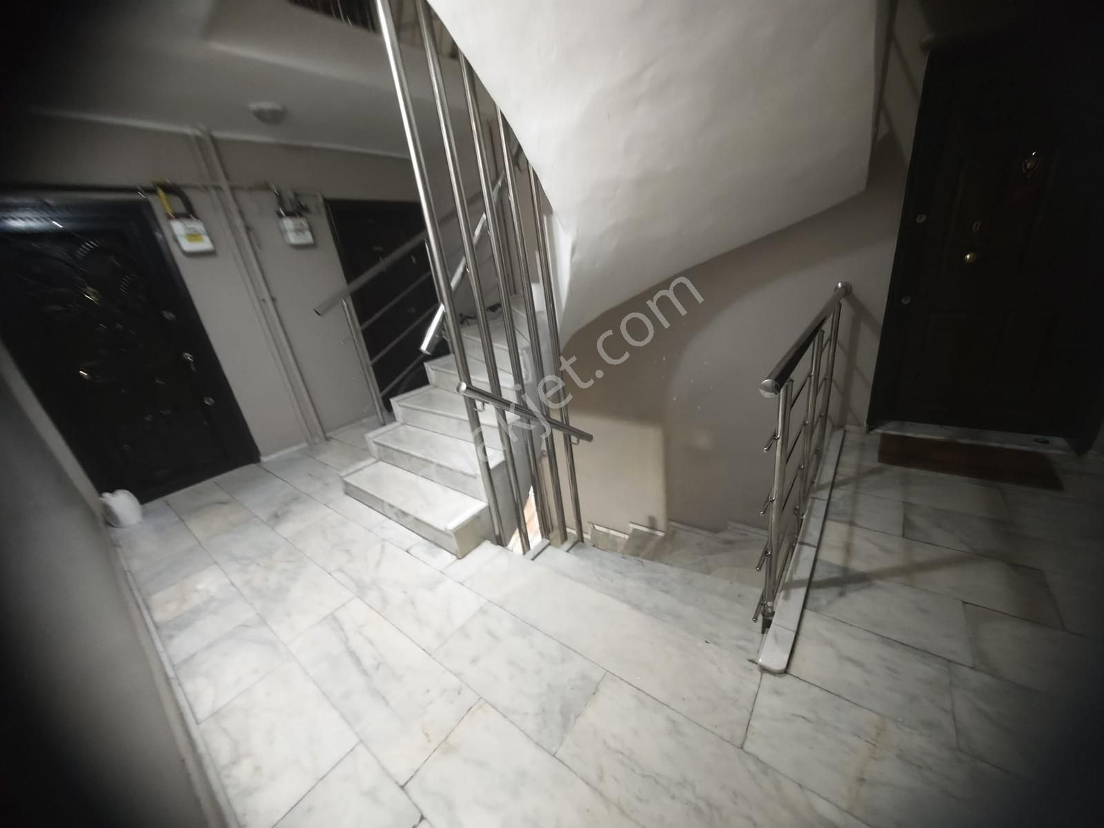 Göztepe Metro Yakını Otoparklı Doğalgazlı Köşe 2.arakat 3+1 - Görsel 28