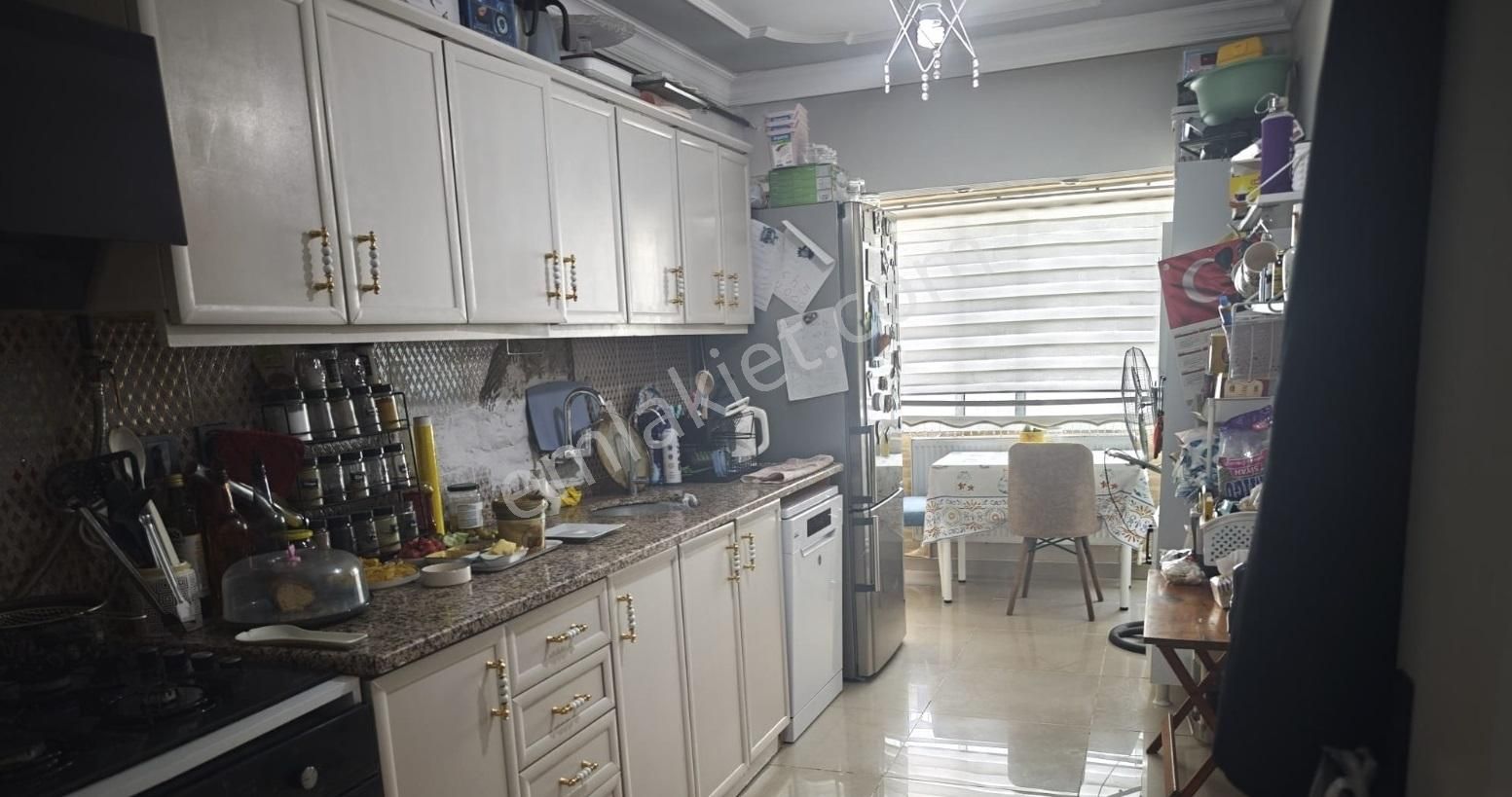 Göztepe Metro Yakını Otoparklı Doğalgazlı Köşe 2.arakat 3+1 - Görsel 18