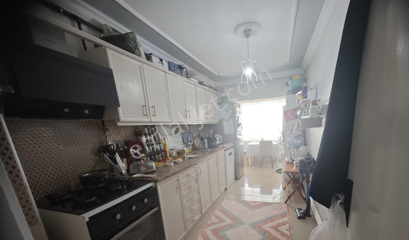 Göztepe Metro Yakını Otoparklı Doğalgazlı Köşe 2.arakat 3+1 - Görsel 12