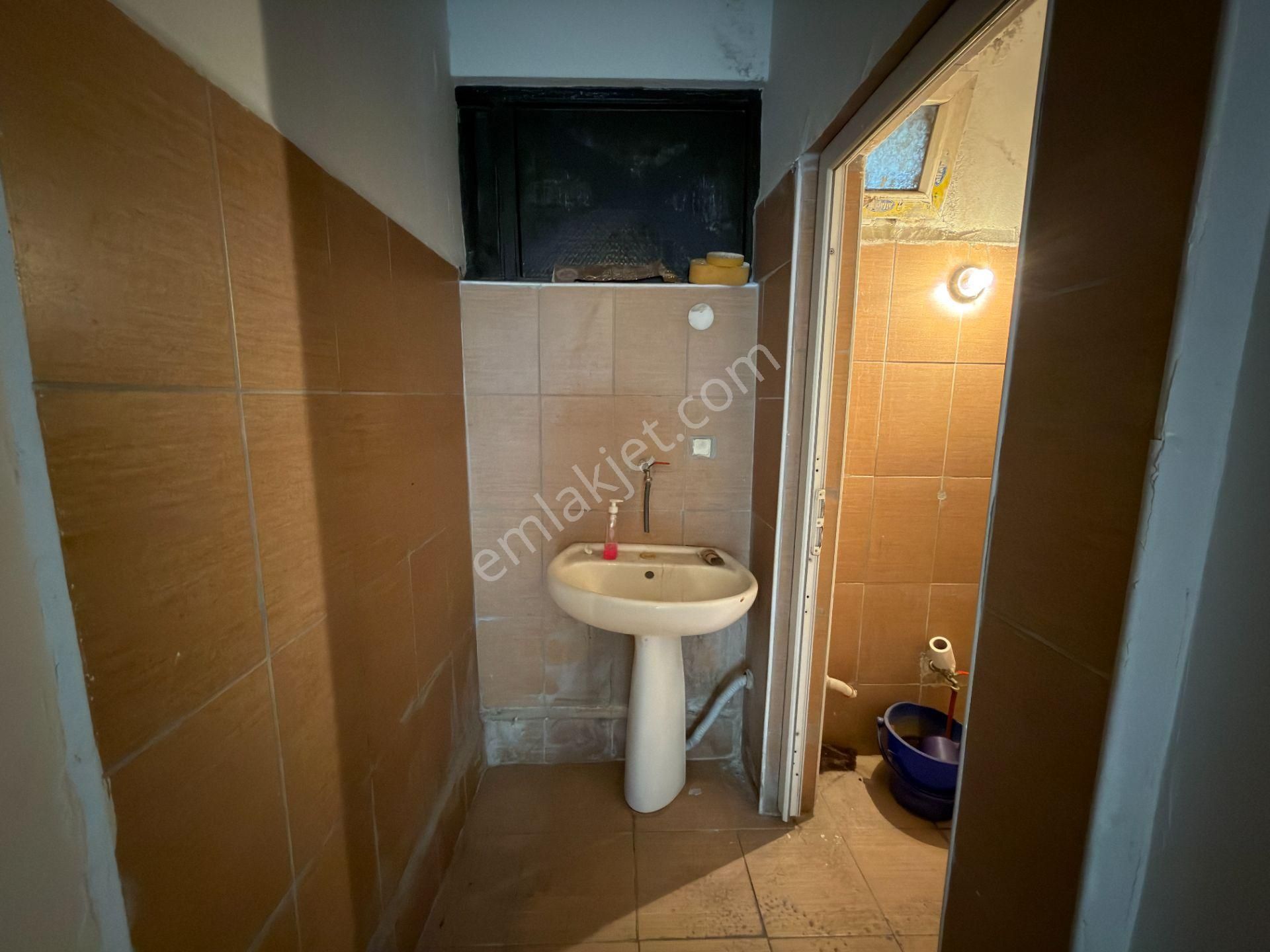 Güneşli Mahallesinde Düz Giriş Kiralık Dükkan - Görsel 7