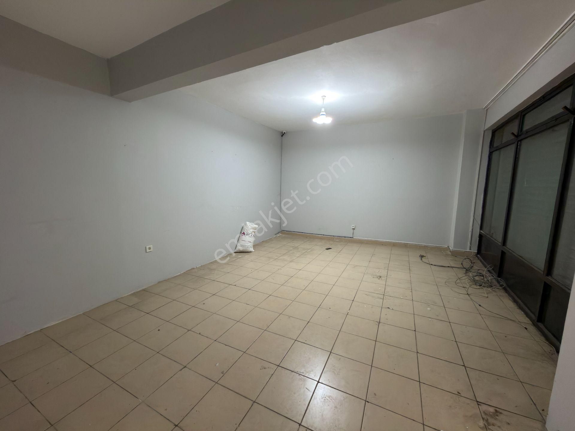 Güneşli Mahallesinde Düz Giriş Kiralık Dükkan - Görsel 2