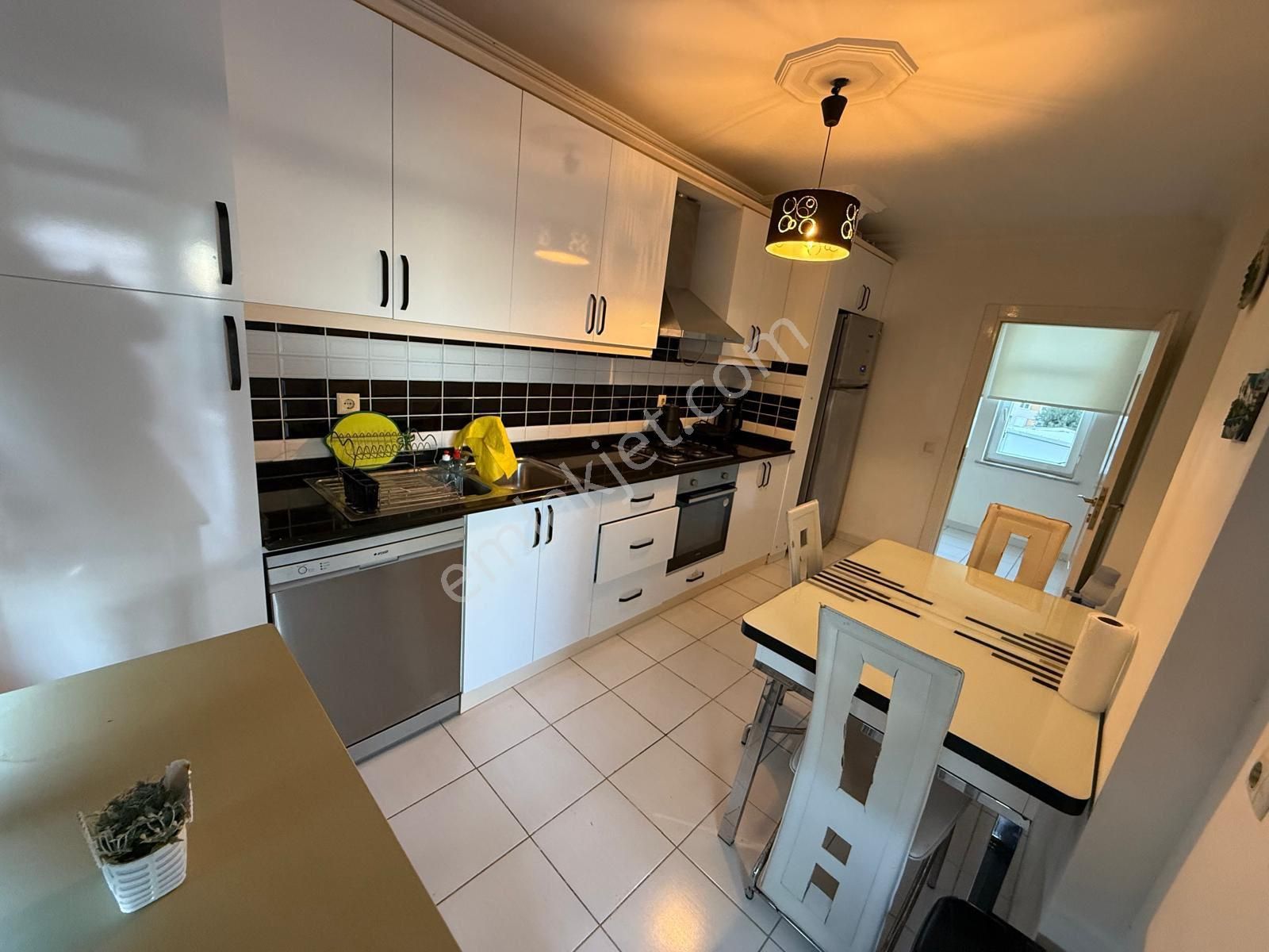 Antalya Konyaaltı Limanda Site İçi 150m2 3+1 Full Eşyalı Kiralık Daire - Görsel 3