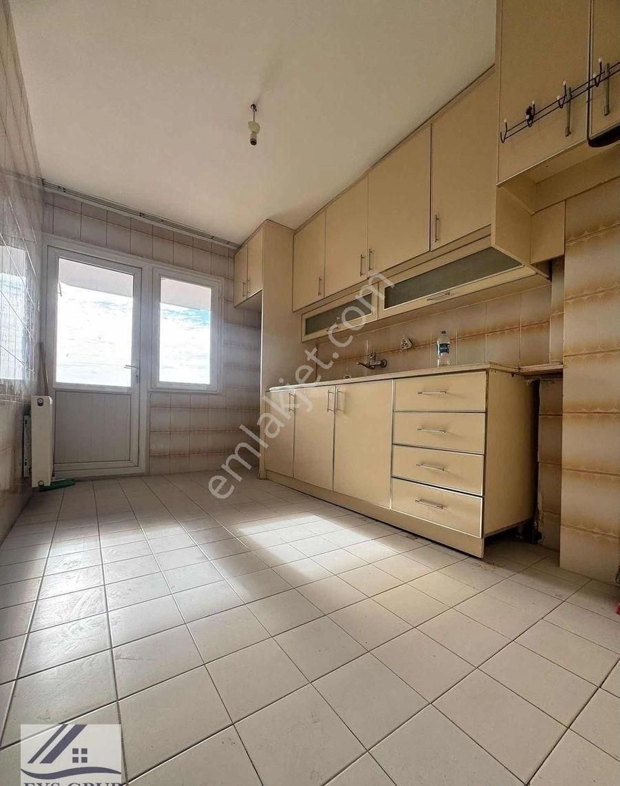 Bornovada Cadde Üzeri 3+1 140m2 Arakat Asansör Otoparklı Daire - Görsel 9