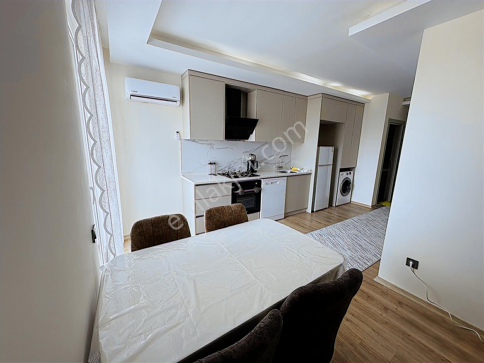 Şekerağa Konaklarında Full Eşyalı 1+1 Deniz Manzaralı Daire - Görsel 15