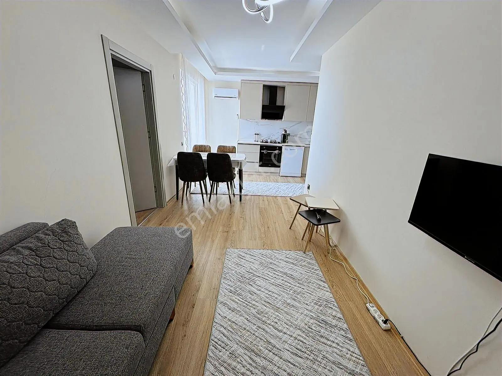 Şekerağa Konaklarında Full Eşyalı 1+1 Deniz Manzaralı Daire - Görsel 4
