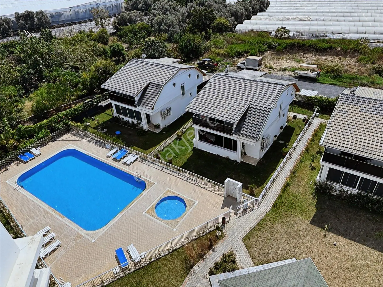 Şekerağa Konaklarında Full Eşyalı 1+1 Deniz Manzaralı Daire