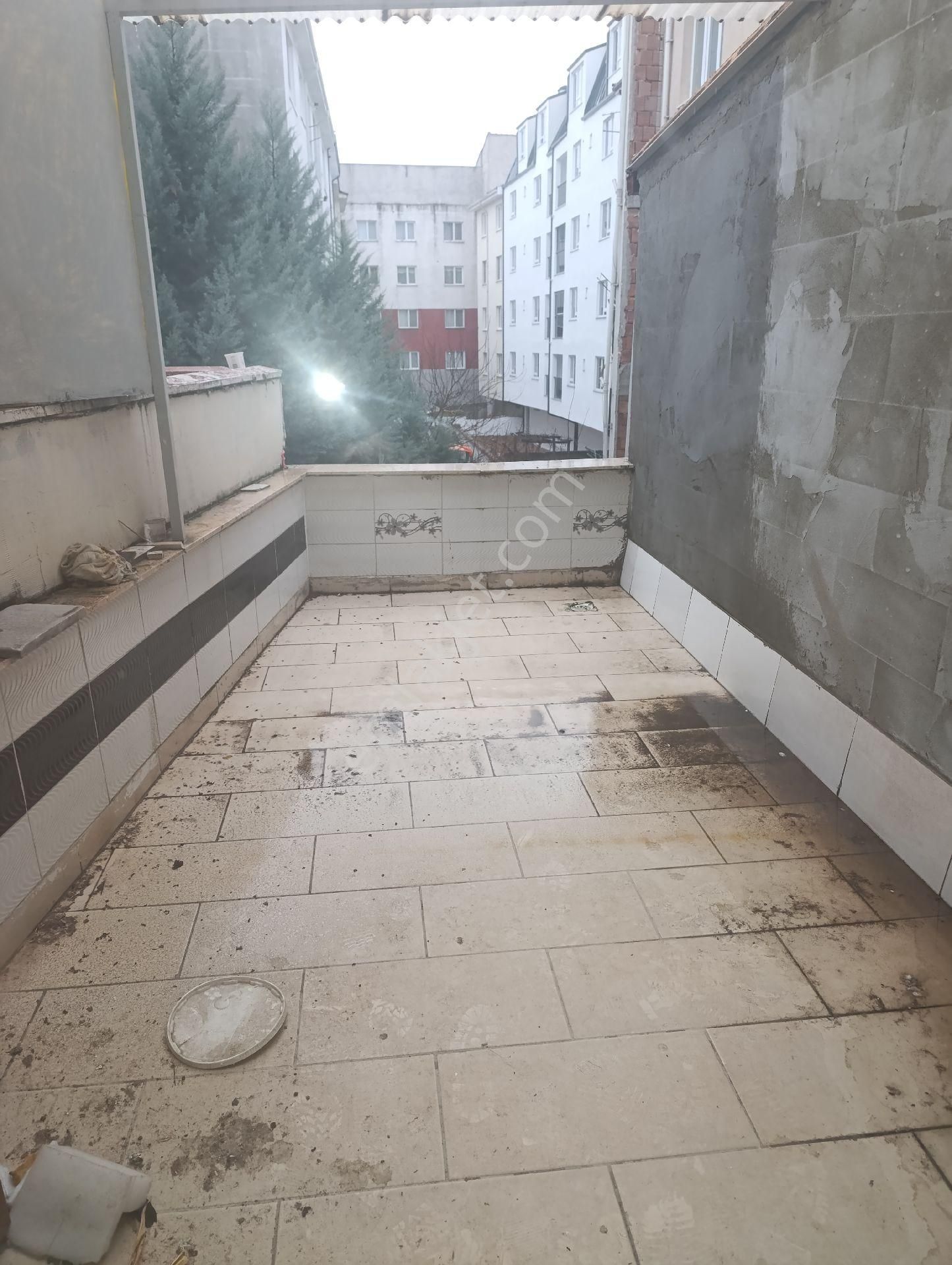 Derman Cd Üstü 1+1 Teraslı Ayrı Mutfaklı Daire Kombili - Görsel 6