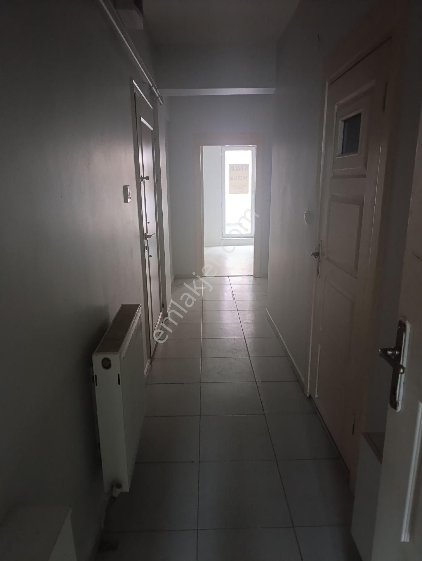 Derman Cd Üstü 1+1 Teraslı Ayrı Mutfaklı Daire Kombili - Görsel 12