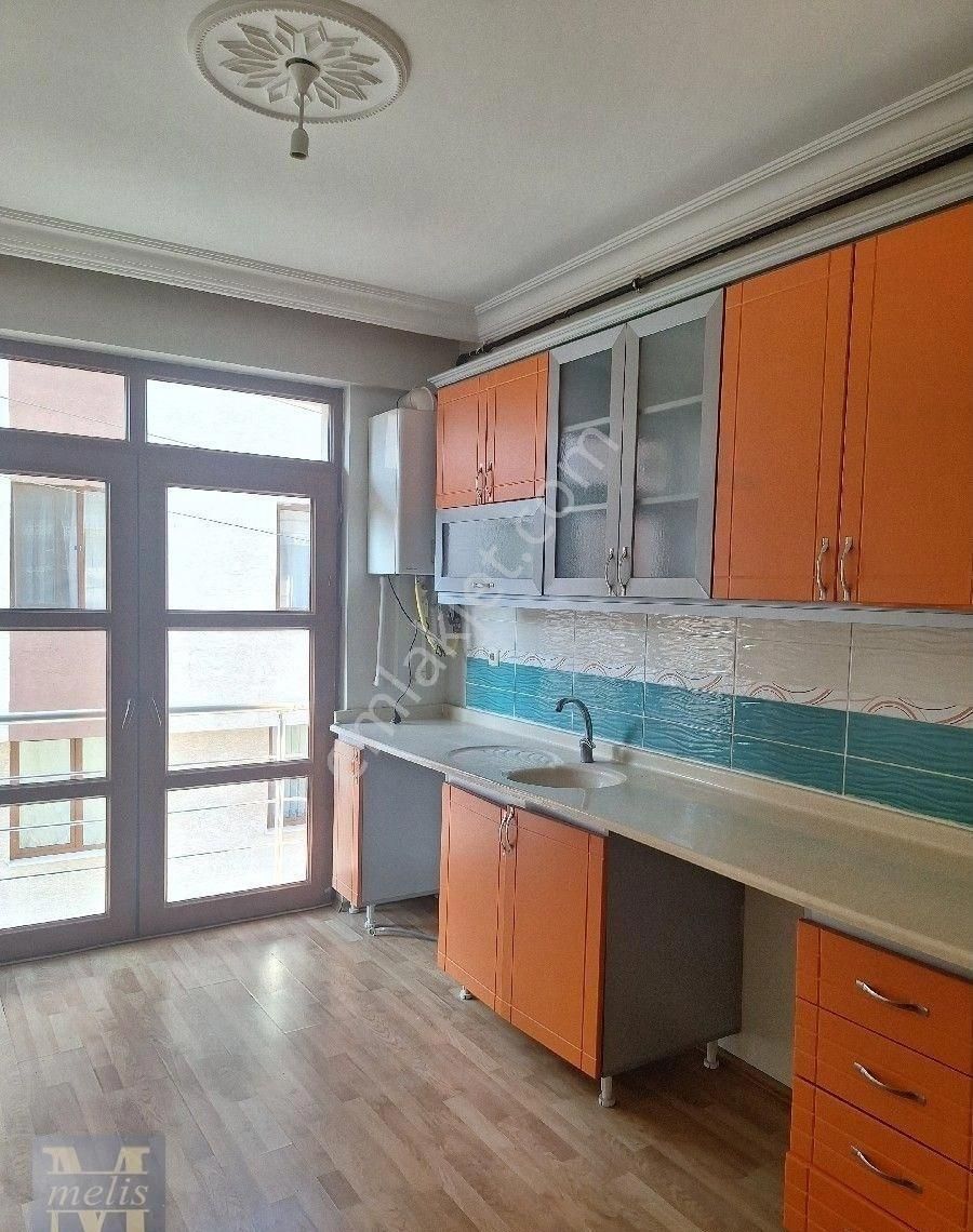 Şirintepe Mahallesi Yeni Yapılan Avm Karsısında 3+1 Kombili Bakımlı Daire