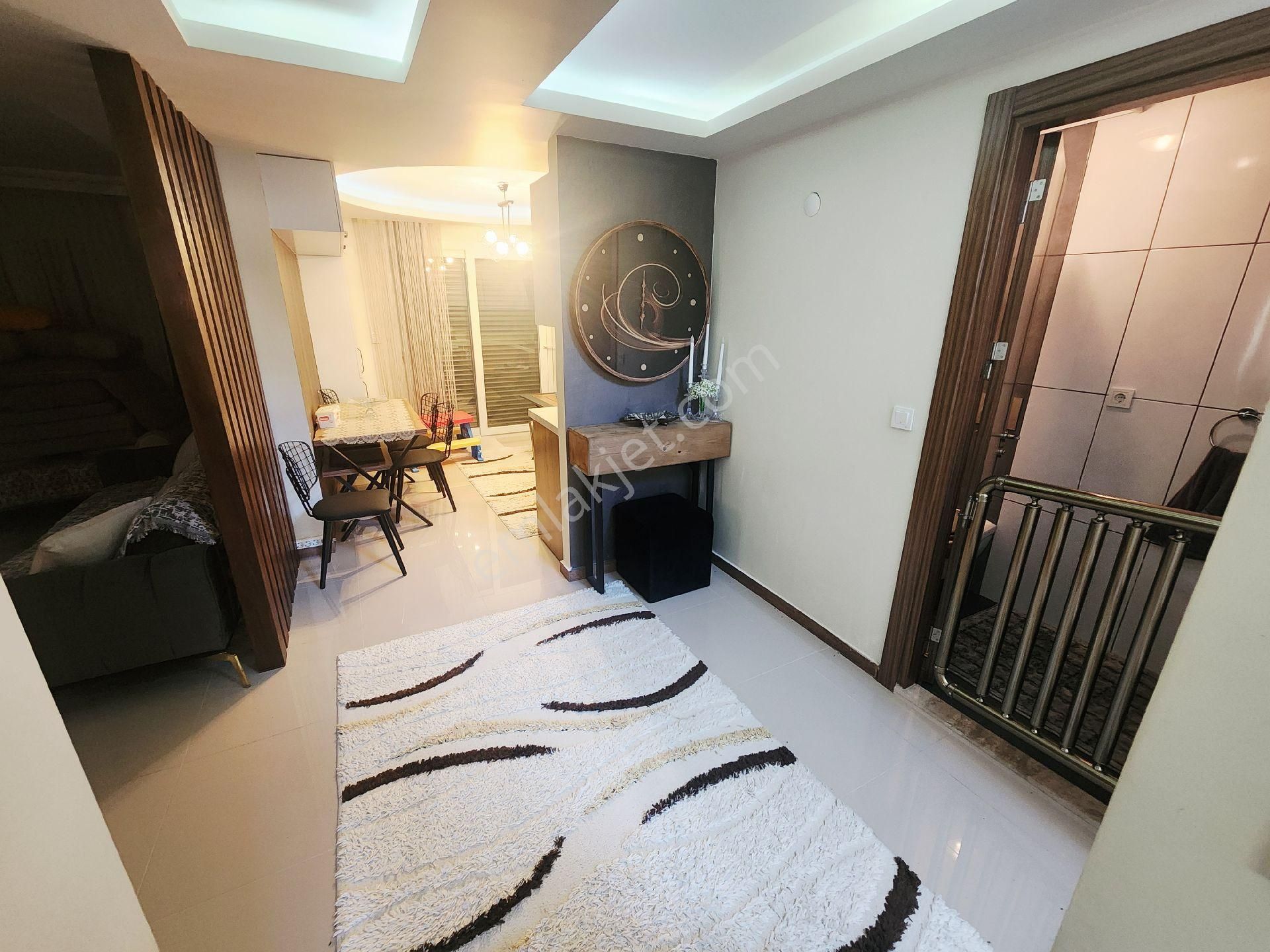 Kuşadası Soğucak Satılık Harika Havuzlu Sitede Villa - Görsel 11