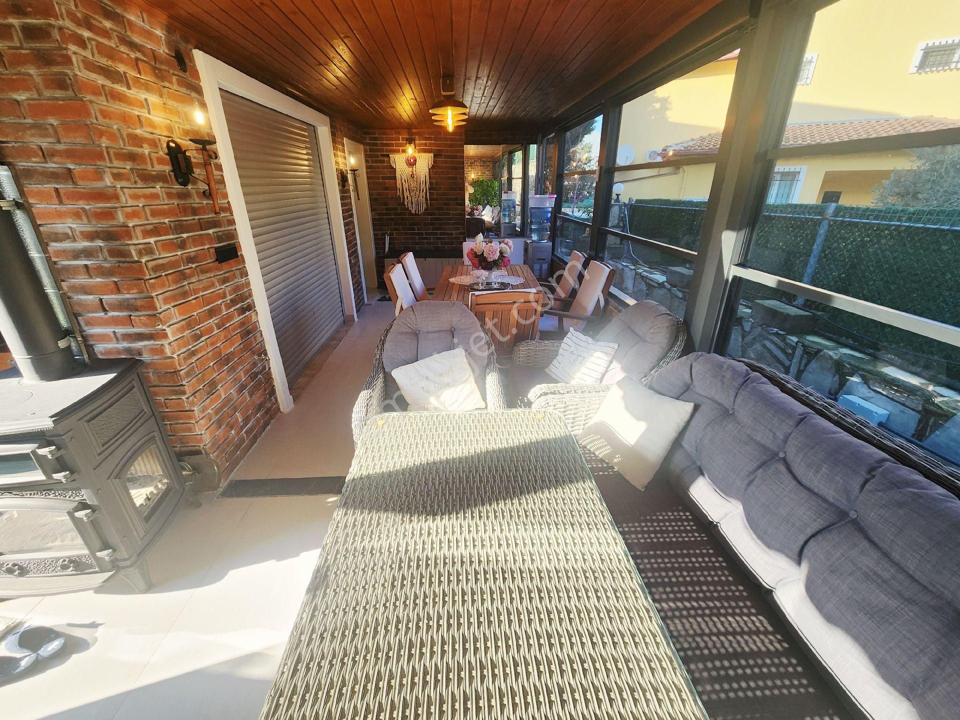 Kuşadası Soğucak Satılık Harika Havuzlu Sitede Villa - Görsel 5