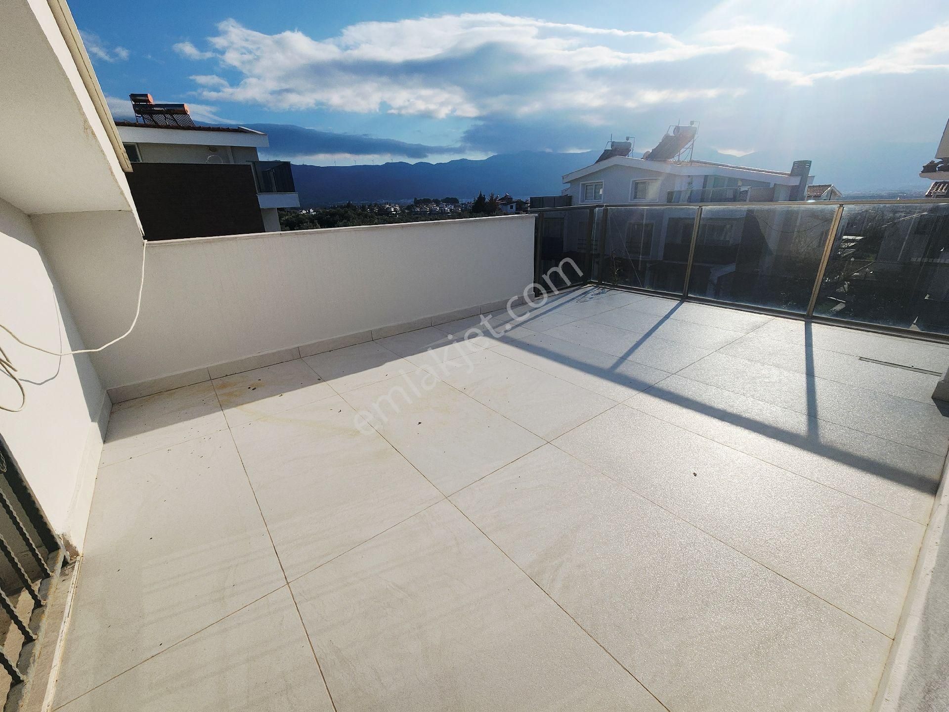 Kuşadası Soğucak Satılık Harika Havuzlu Sitede Villa - Görsel 30