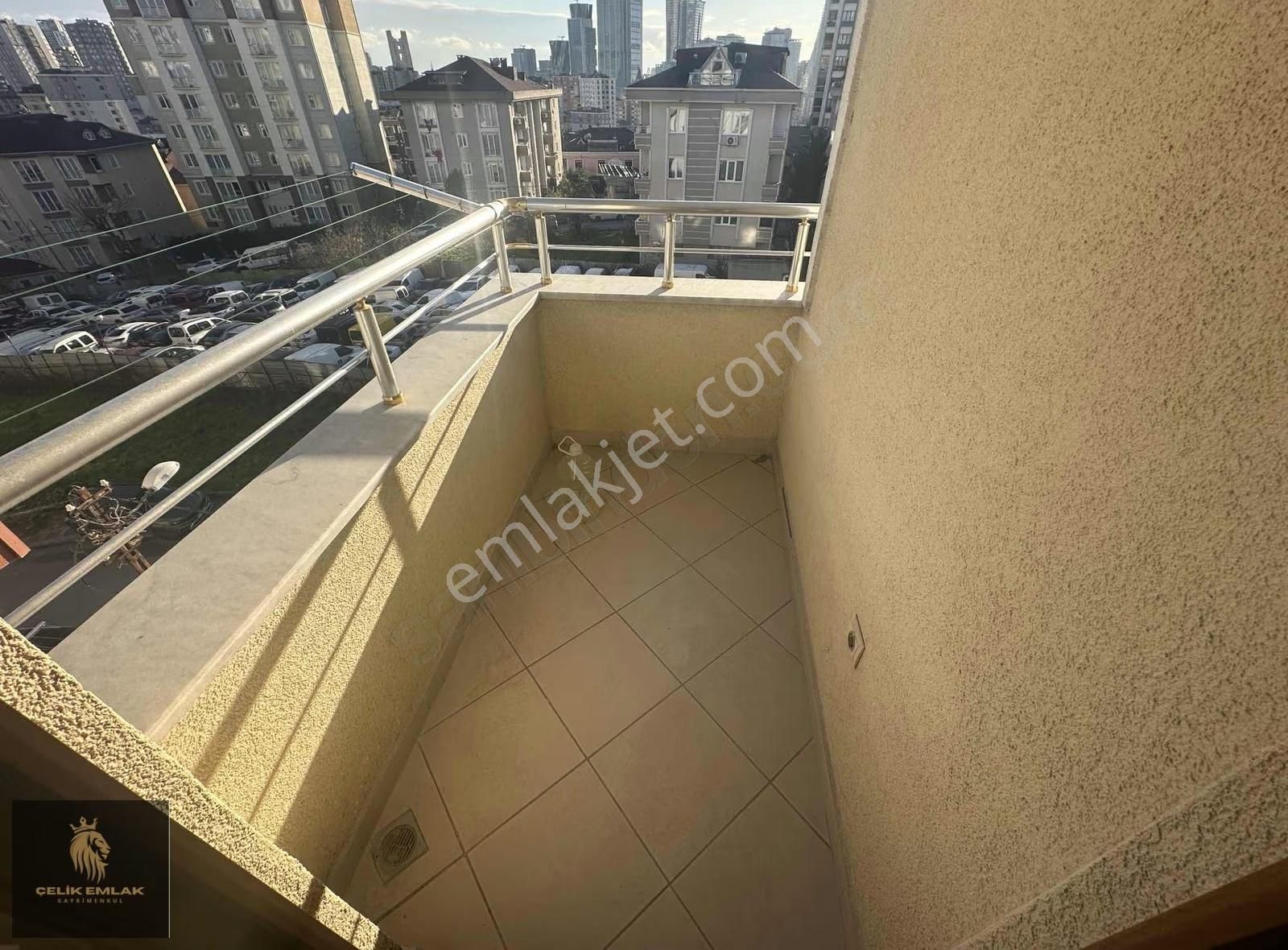 Ataşehir Manzaralı 3+2 Büyük Teraslı Kiralık Dublex Daire - Görsel 9
