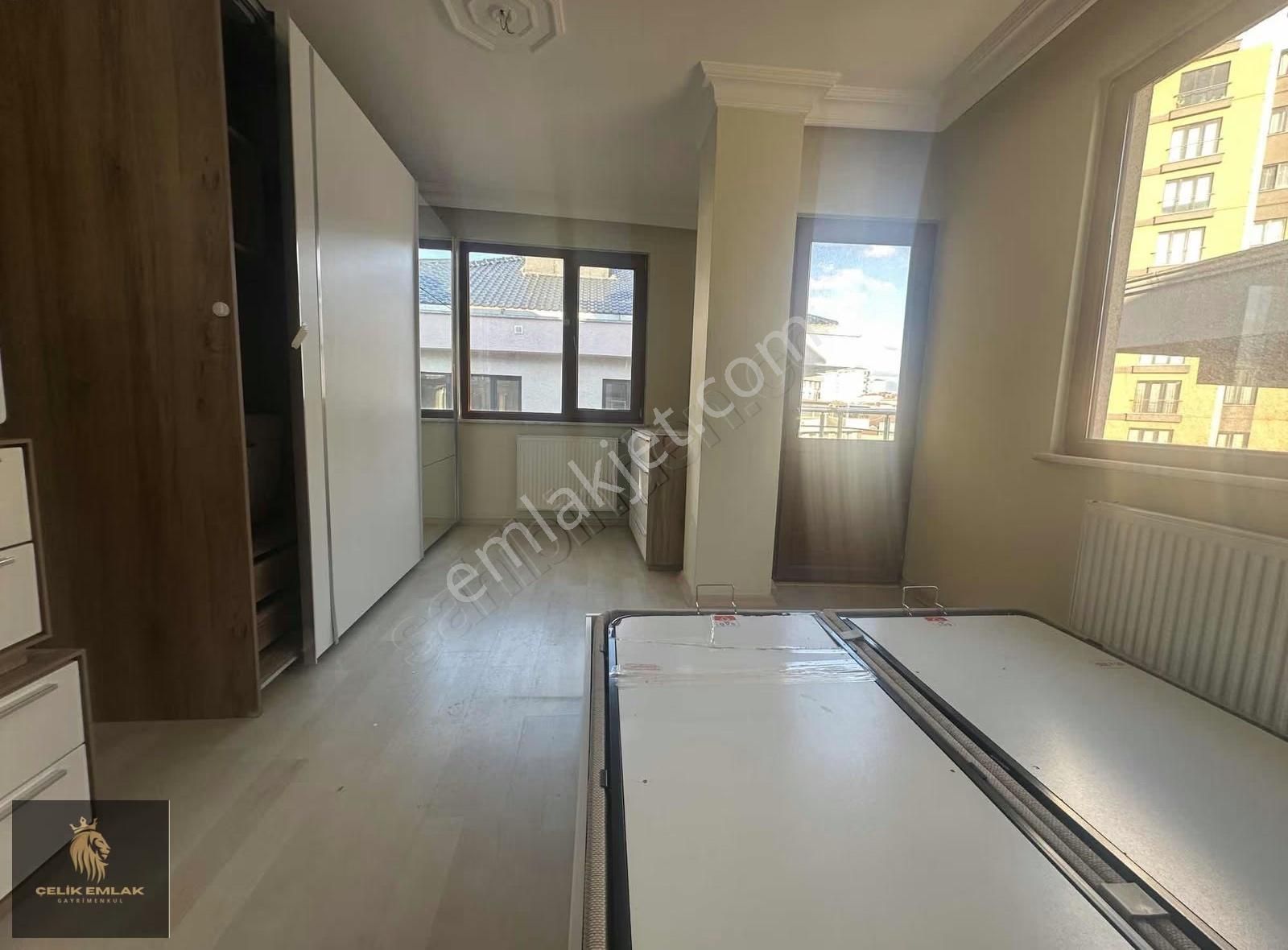 Ataşehir Manzaralı 3+2 Büyük Teraslı Kiralık Dublex Daire - Görsel 32