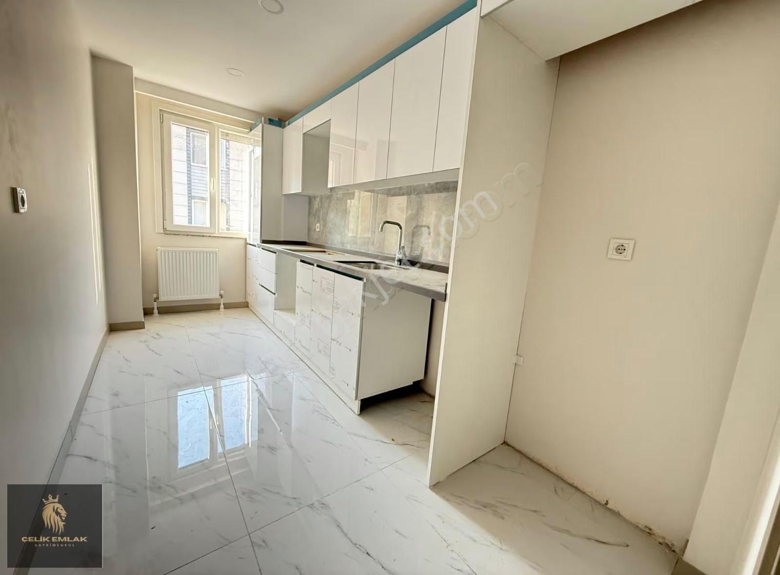 Ümraniye Çarşı İstiklal Sıfır 2+1 İskanlı Metro Yanında - Görsel 18