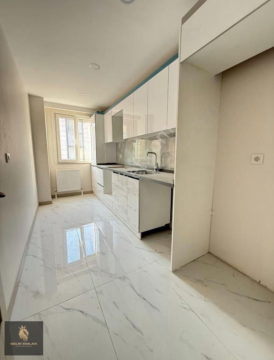 Ümraniye Çarşı İstiklal Sıfır 2+1 İskanlı Metro Yanında - Görsel 24