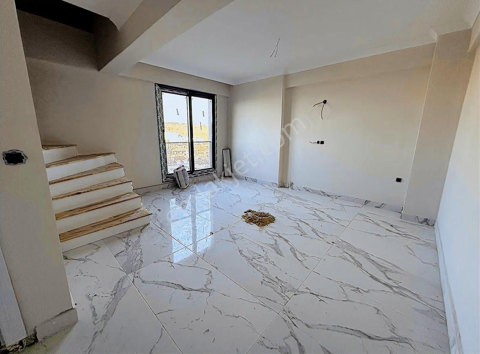 Gazipaşada Havuzlu Deniz Gören Site İçerisinde Manzaralı Dubleks - Görsel 20