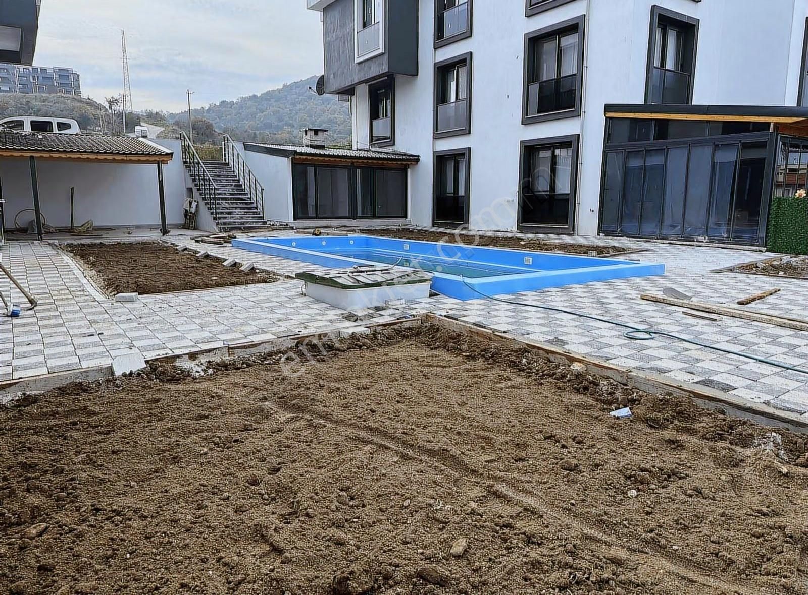 Gazipaşada Havuzlu Deniz Gören Site İçerisinde Manzaralı Dubleks - Görsel 4