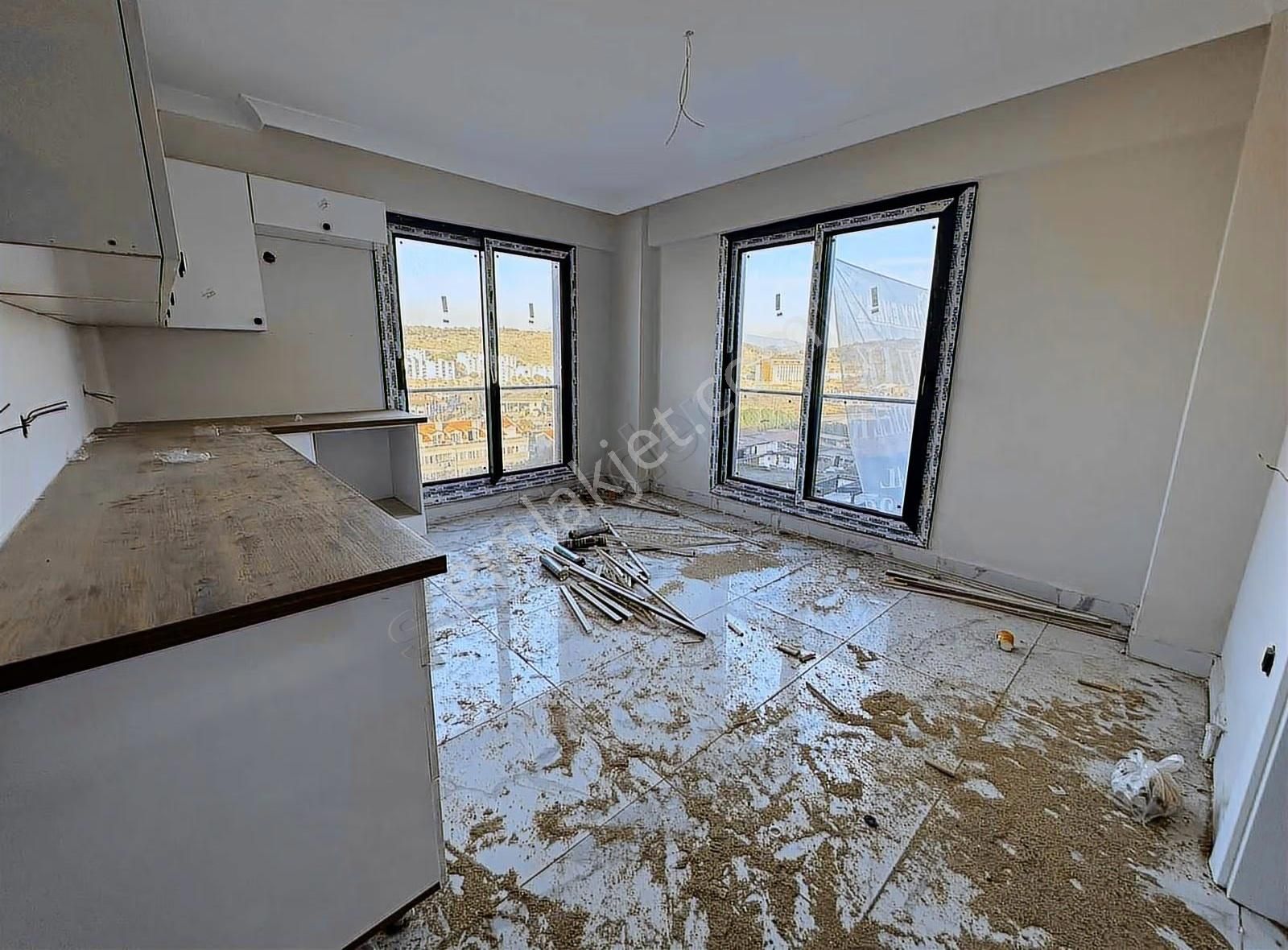 Gazipaşada Havuzlu Deniz Gören Site İçerisinde Manzaralı Dubleks - Görsel 26