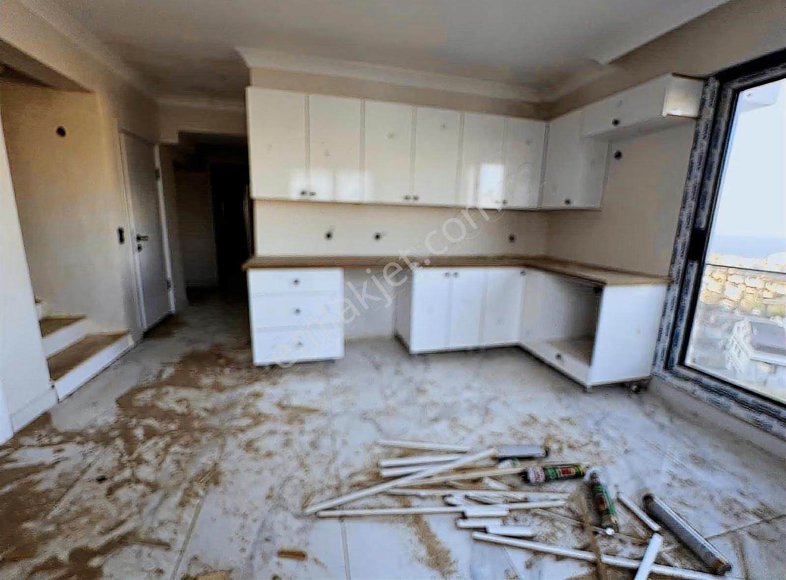 Gazipaşada Havuzlu Deniz Gören Site İçerisinde Manzaralı Dubleks - Görsel 19