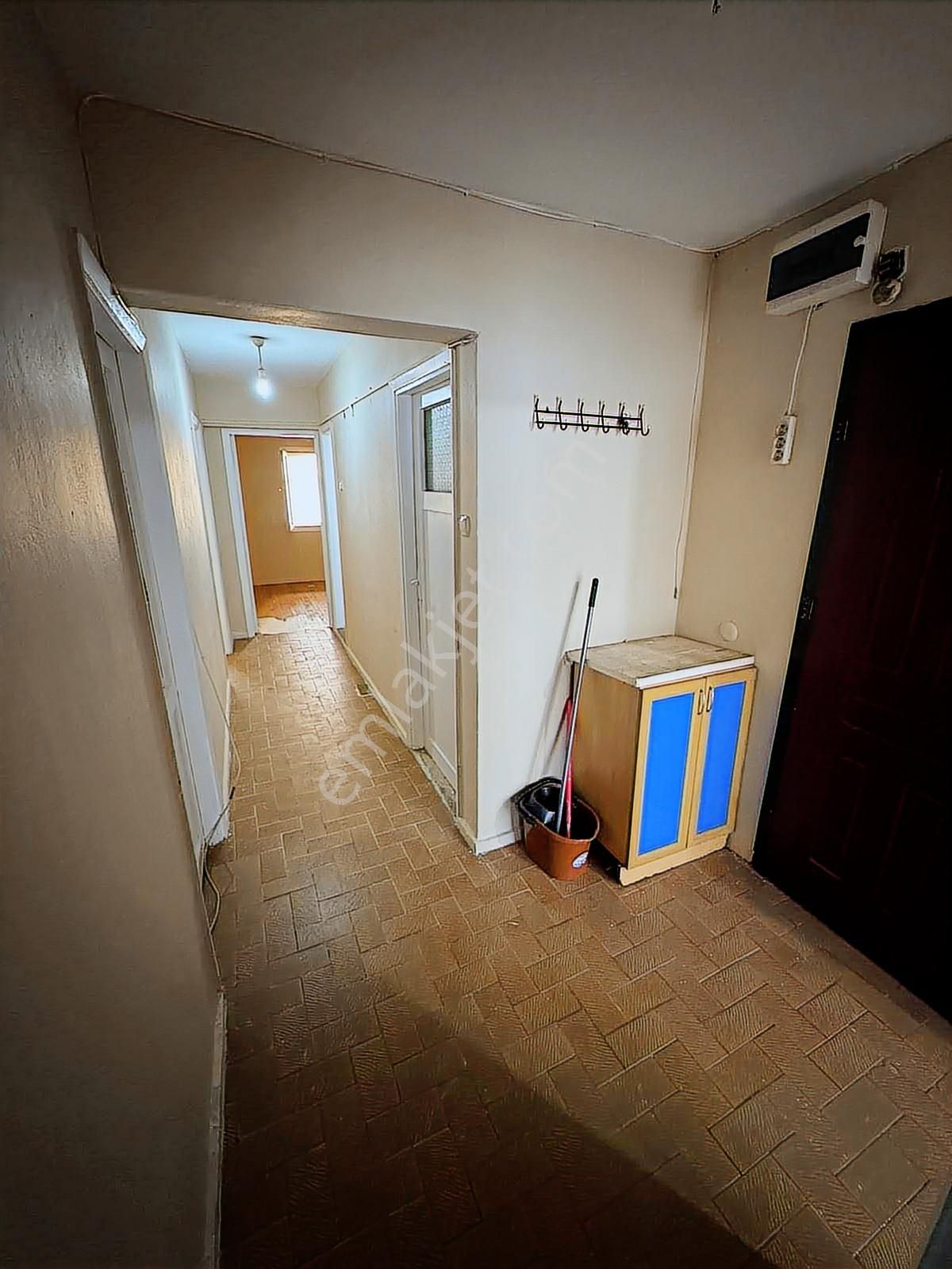 Bornova Küçükparkta Çok İyi Konumda Satılık 3+1 Daire - Görsel 11