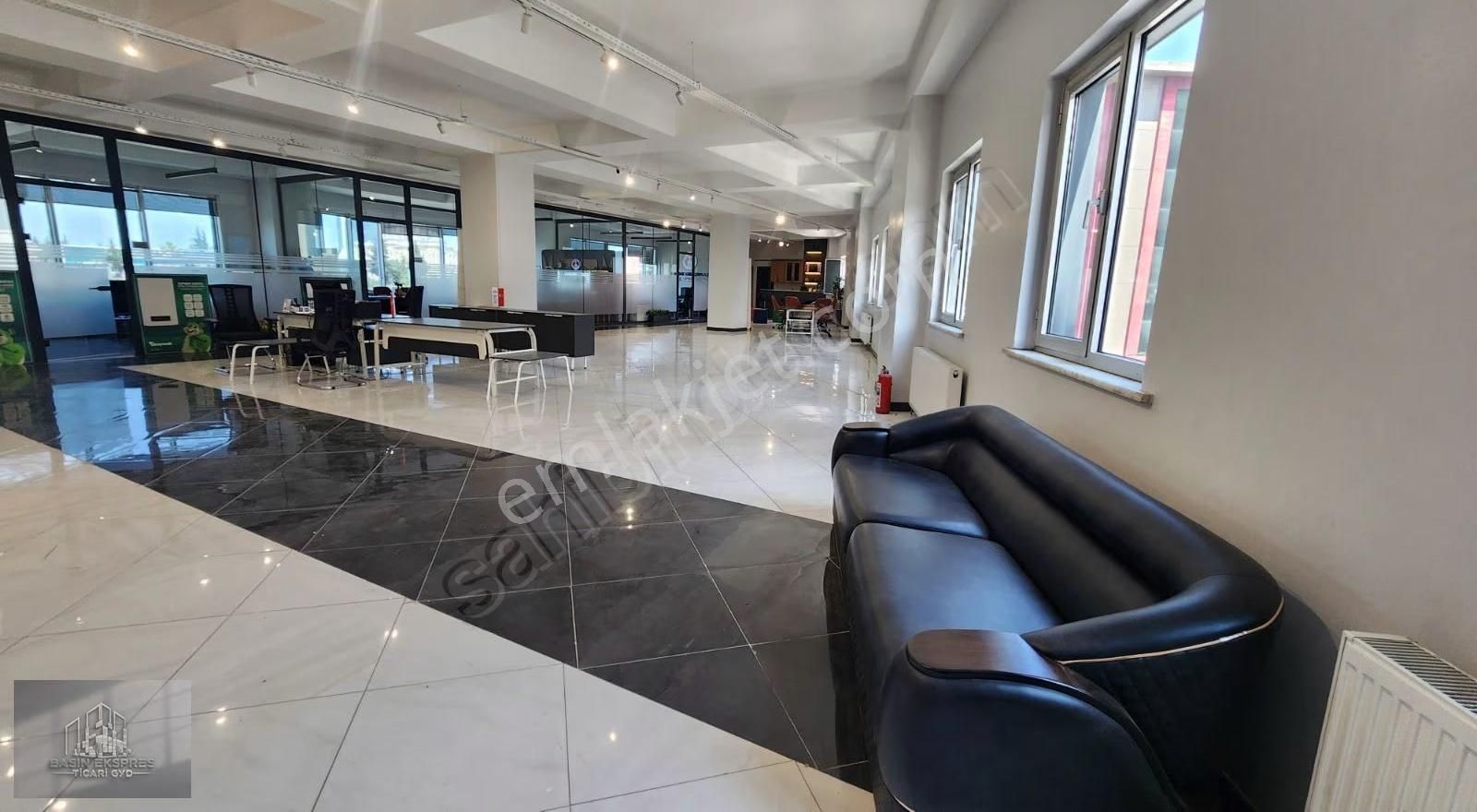 Sulyapıdan Mahmutbey De Plaza Katı 450 M2 Eticarete Showromuygun - Görsel 21