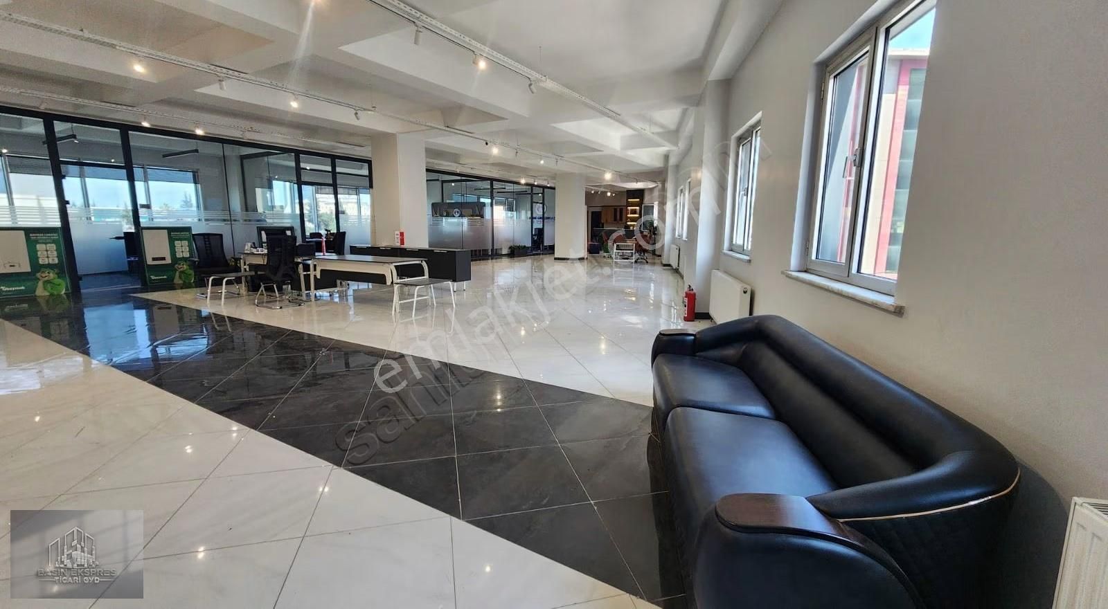 Sulyapıdan Mahmutbey De Plaza Katı 450 M2 Eticarete Showromuygun - Görsel 22