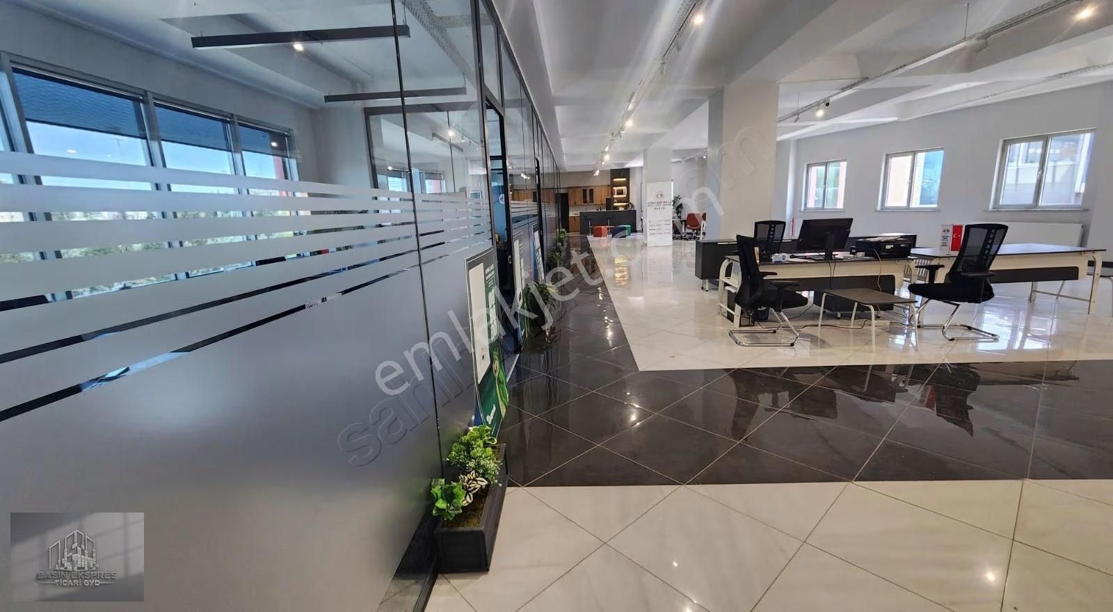 Sulyapıdan Mahmutbey De Plaza Katı 450 M2 Eticarete Showromuygun - Görsel 23