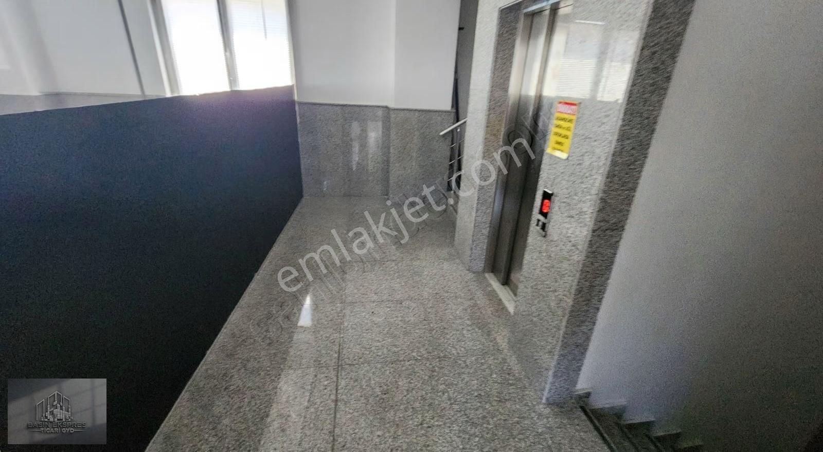 Sulyapıdan Mahmutbey De Plaza Katı 450 M2 Eticarete Showromuygun - Görsel 14