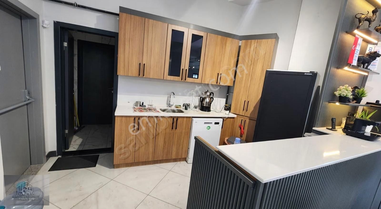 Sulyapıdan Mahmutbey De Plaza Katı 450 M2 Eticarete Showromuygun - Görsel 19