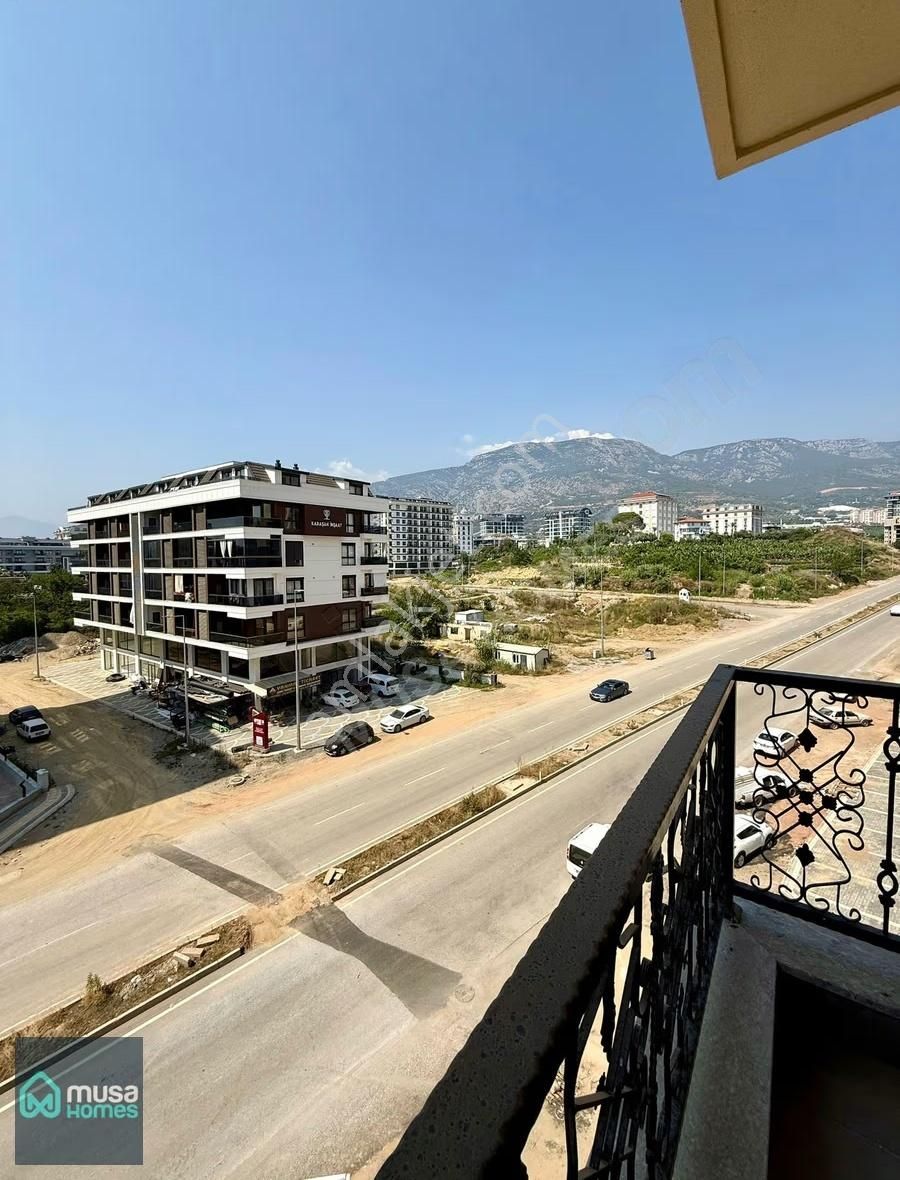 Alanya Mahmutlarda Merkezi Konumda Denize 600 M Full Eşyalı 1+1 - Görsel 14