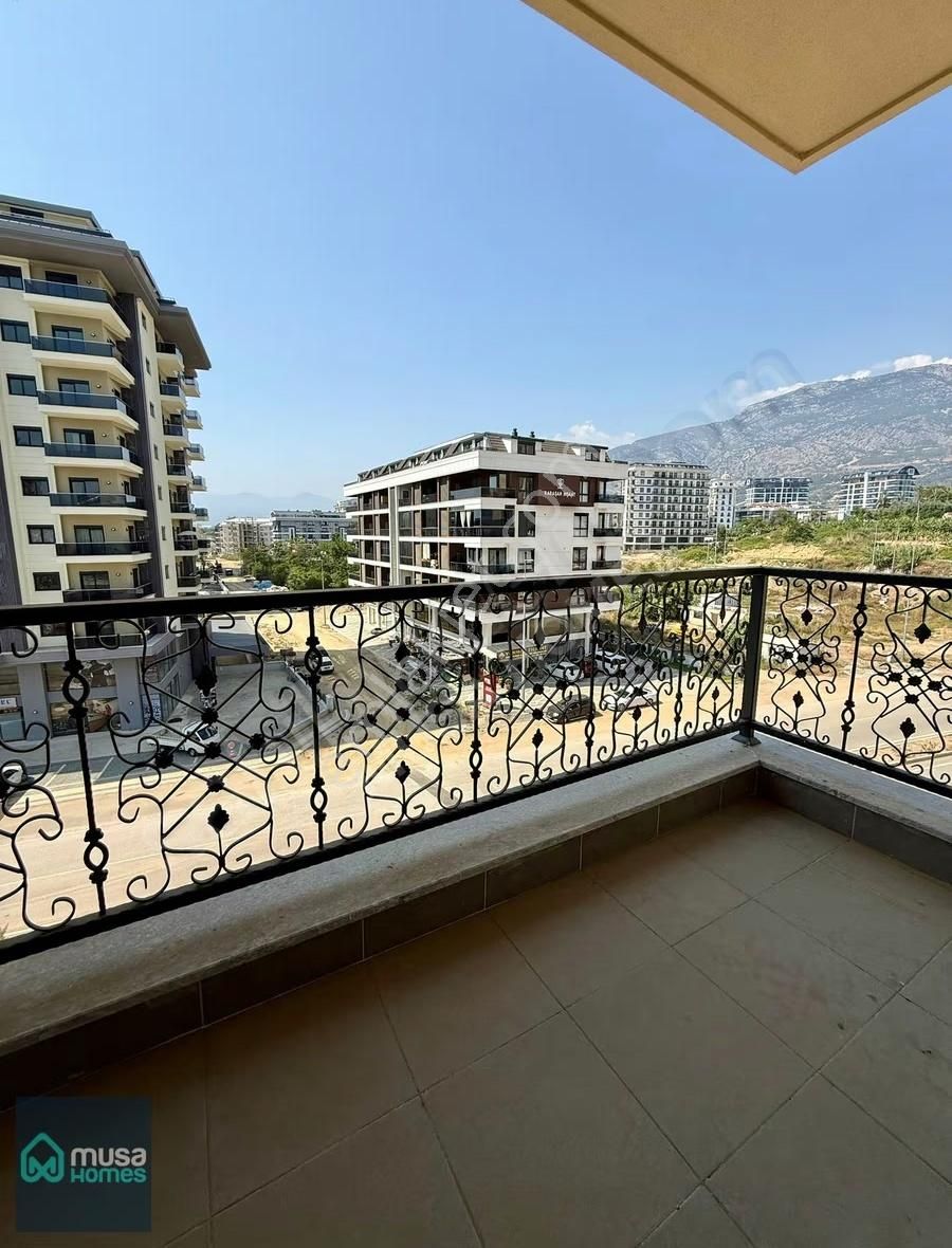 Alanya Mahmutlarda Merkezi Konumda Denize 600 M Full Eşyalı 1+1 - Görsel 4