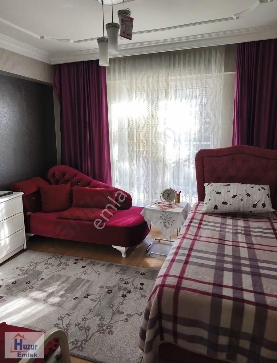 Güvenevler Mah.muhteşem Lokasyanda İçi Yapılı 3+1 Satılık Daire - Görsel 6