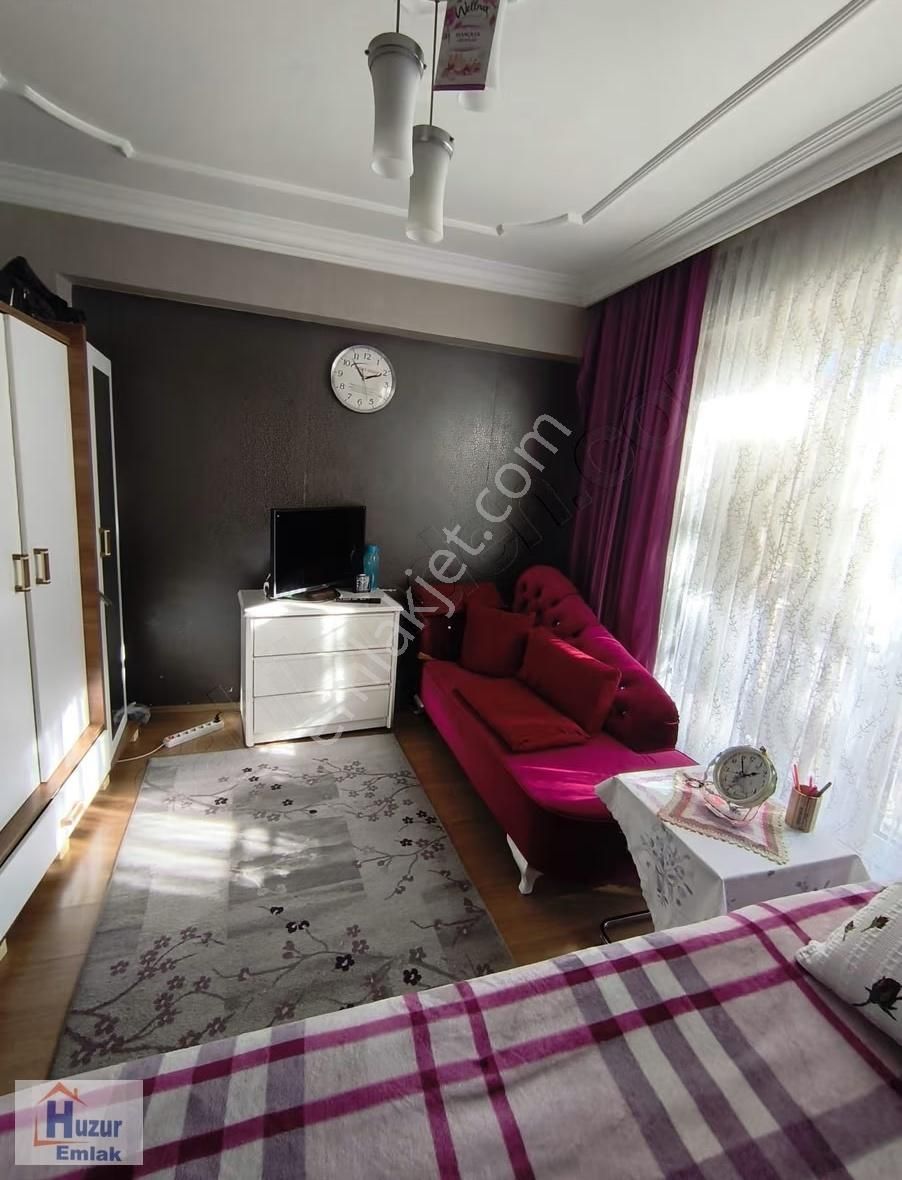 Güvenevler Mah.muhteşem Lokasyanda İçi Yapılı 3+1 Satılık Daire - Görsel 14