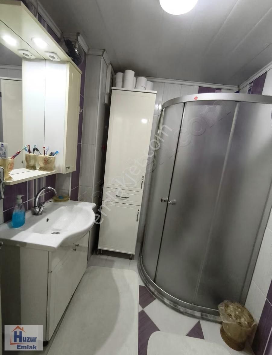 Güvenevler Mah.muhteşem Lokasyanda İçi Yapılı 3+1 Satılık Daire - Görsel 24