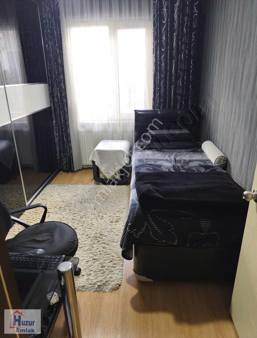 Güvenevler Mah.muhteşem Lokasyanda İçi Yapılı 3+1 Satılık Daire - Görsel 21