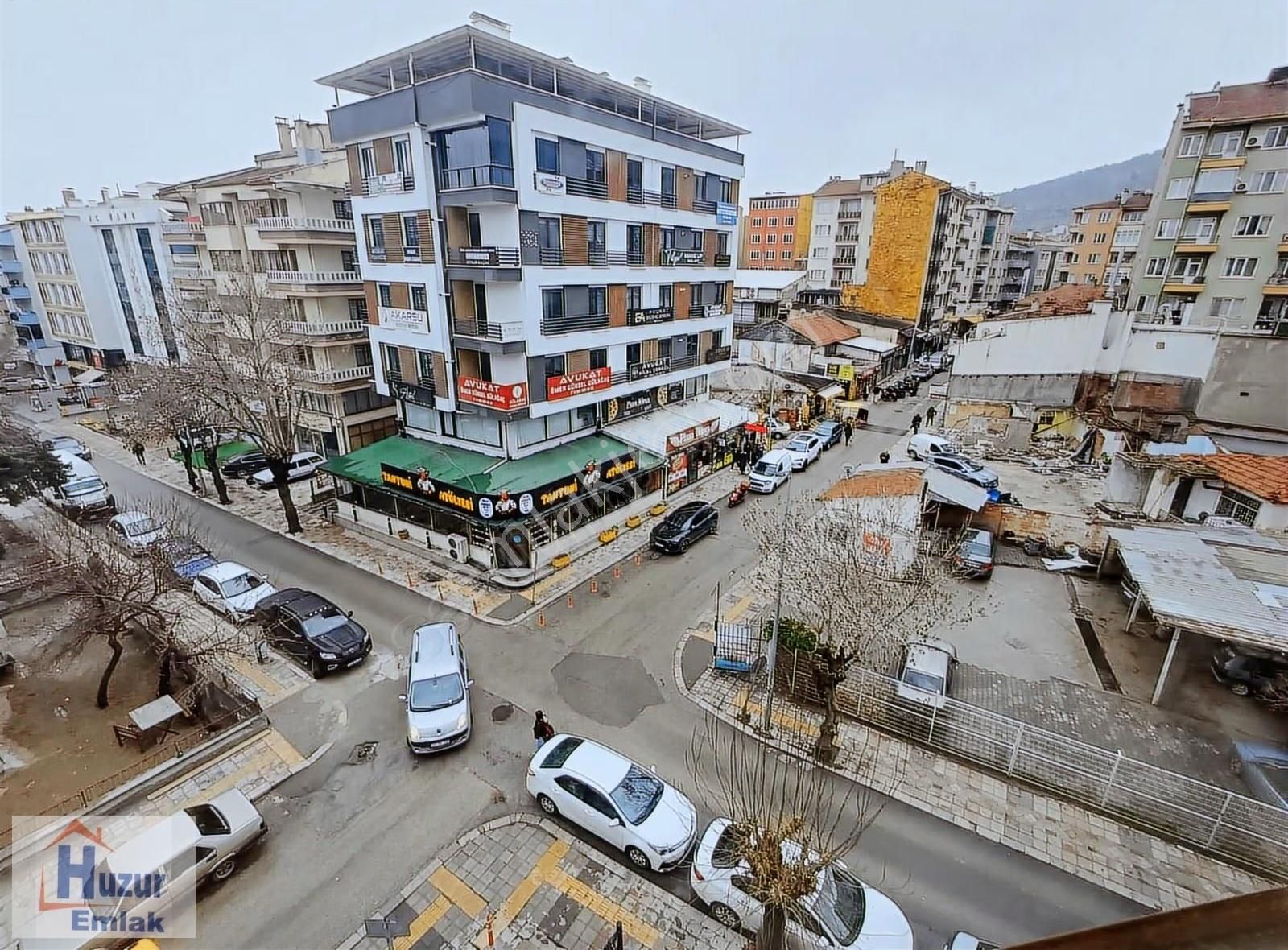 Dumlupınar Mahallesinde Afjetli 3+1 Satılık Daire