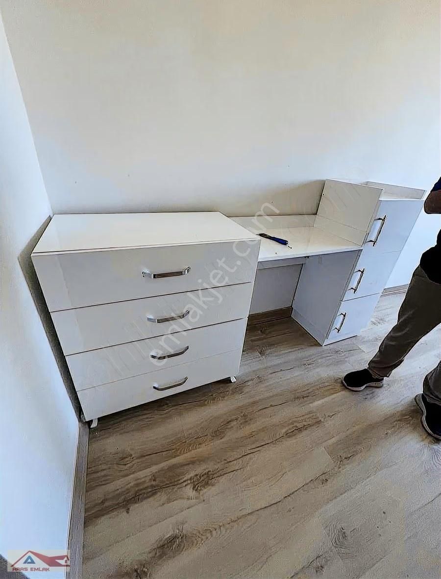 Tokide Site İçinde Kaçmaz Kısmı Eşyalı Katta Geniş Daire - Görsel 13