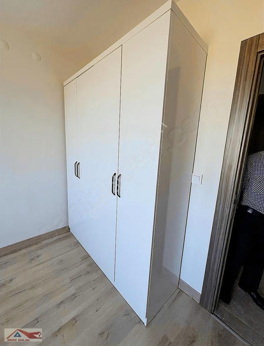 Tokide Site İçinde Kaçmaz Kısmı Eşyalı Katta Geniş Daire - Görsel 6