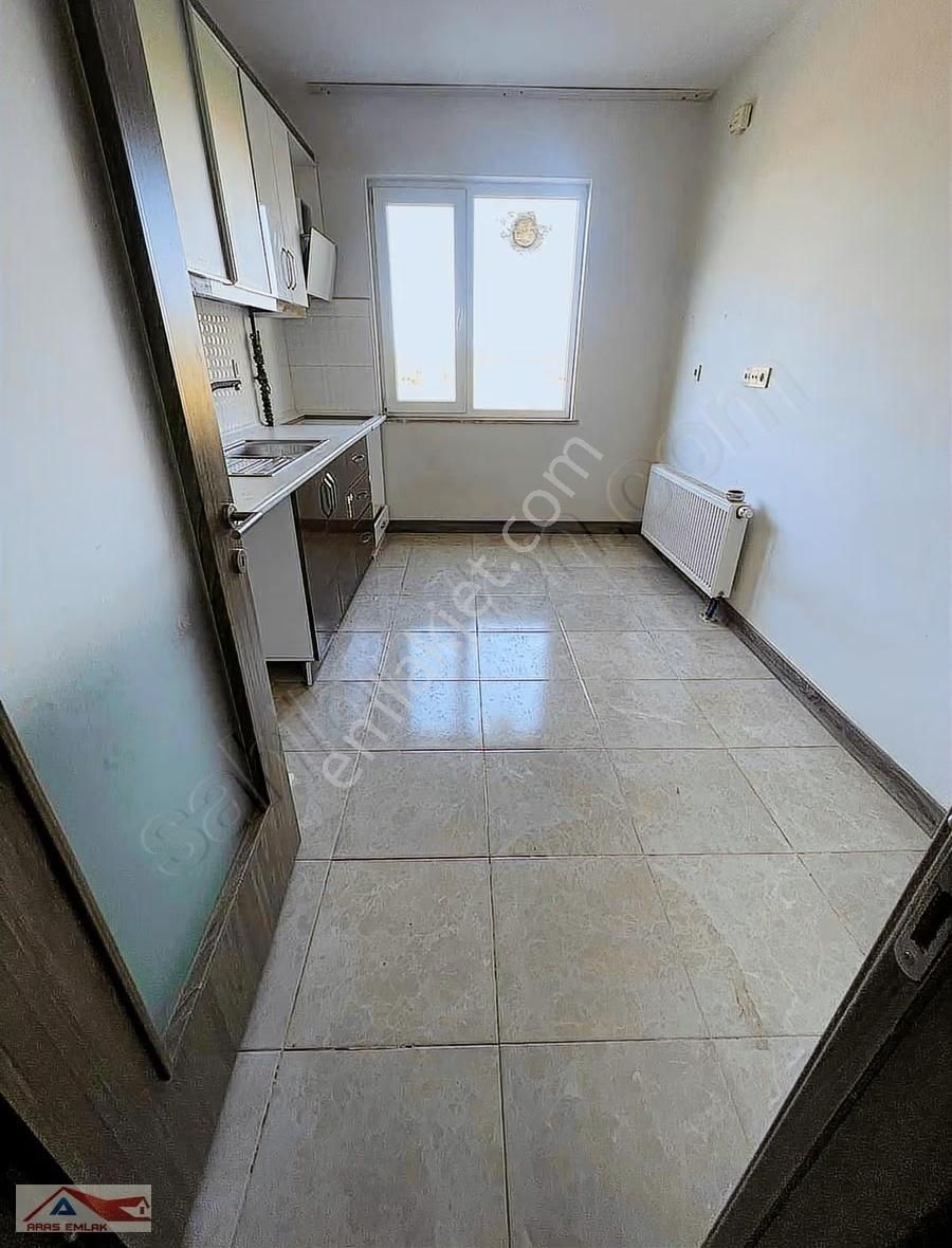 Tokide Site İçinde Kaçmaz Kısmı Eşyalı Katta Geniş Daire - Görsel 4