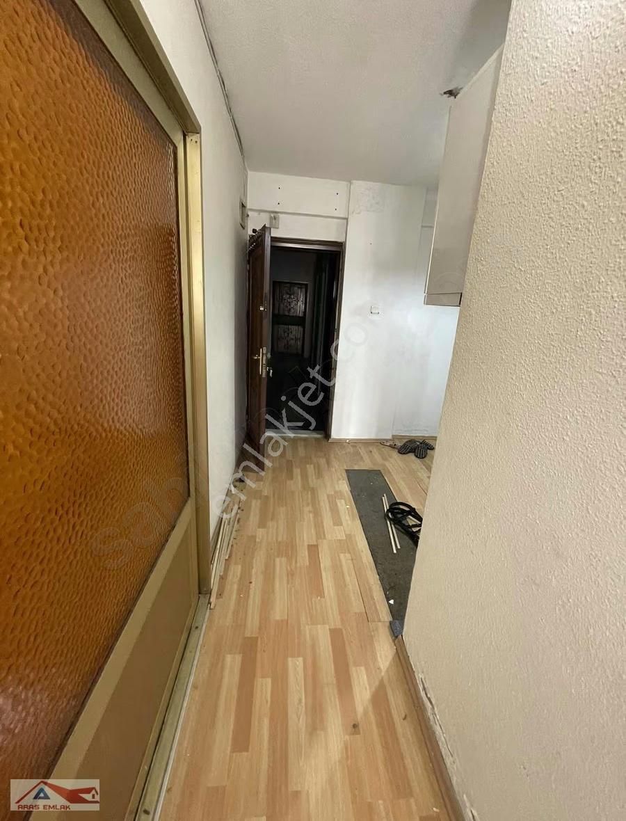 Çarşının Ortasında Katta Asansörlü Ferah Merkezde Daire - Görsel 5