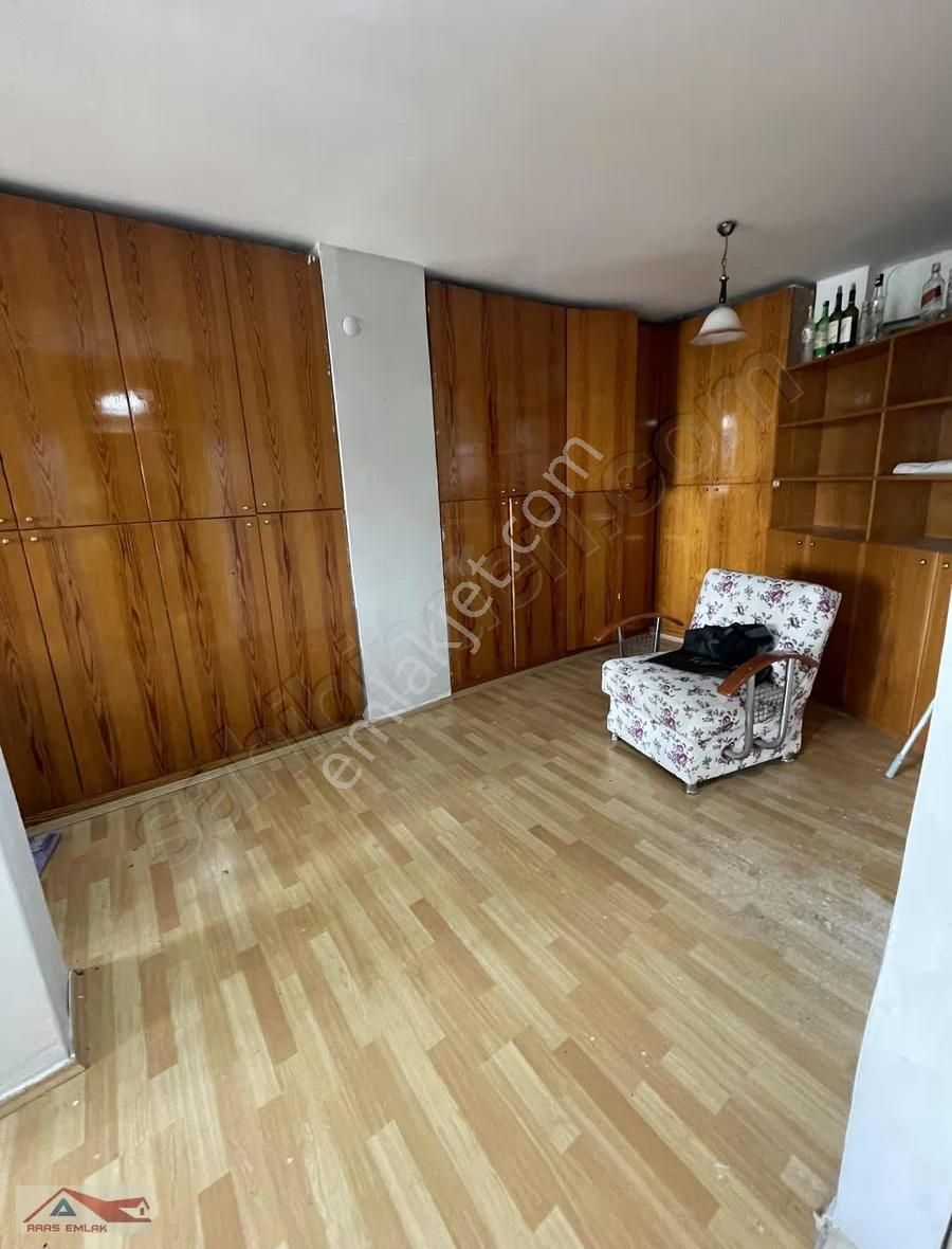 Çarşının Ortasında Katta Asansörlü Ferah Merkezde Daire - Görsel 2