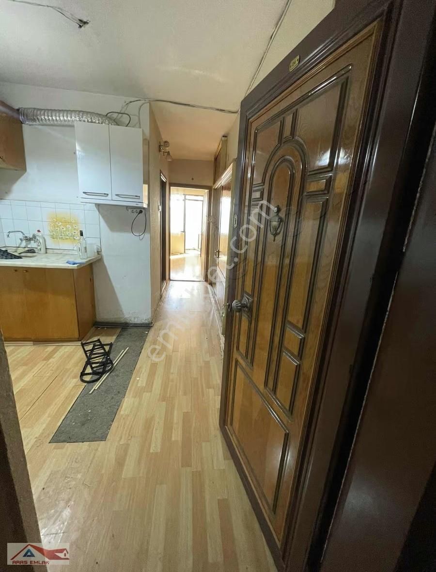 Çarşının Ortasında Katta Asansörlü Ferah Merkezde Daire - Görsel 4